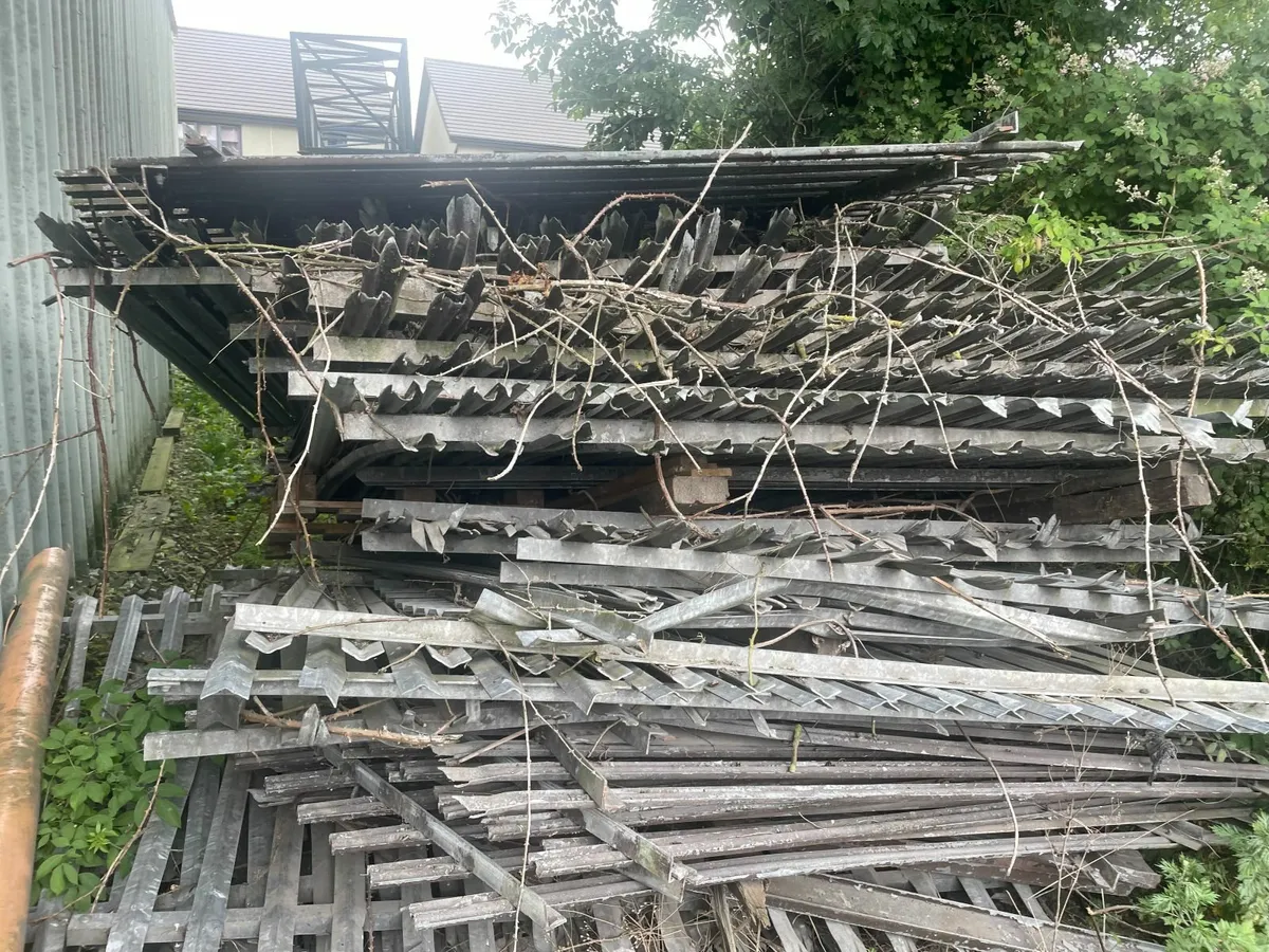 Palisade fencing