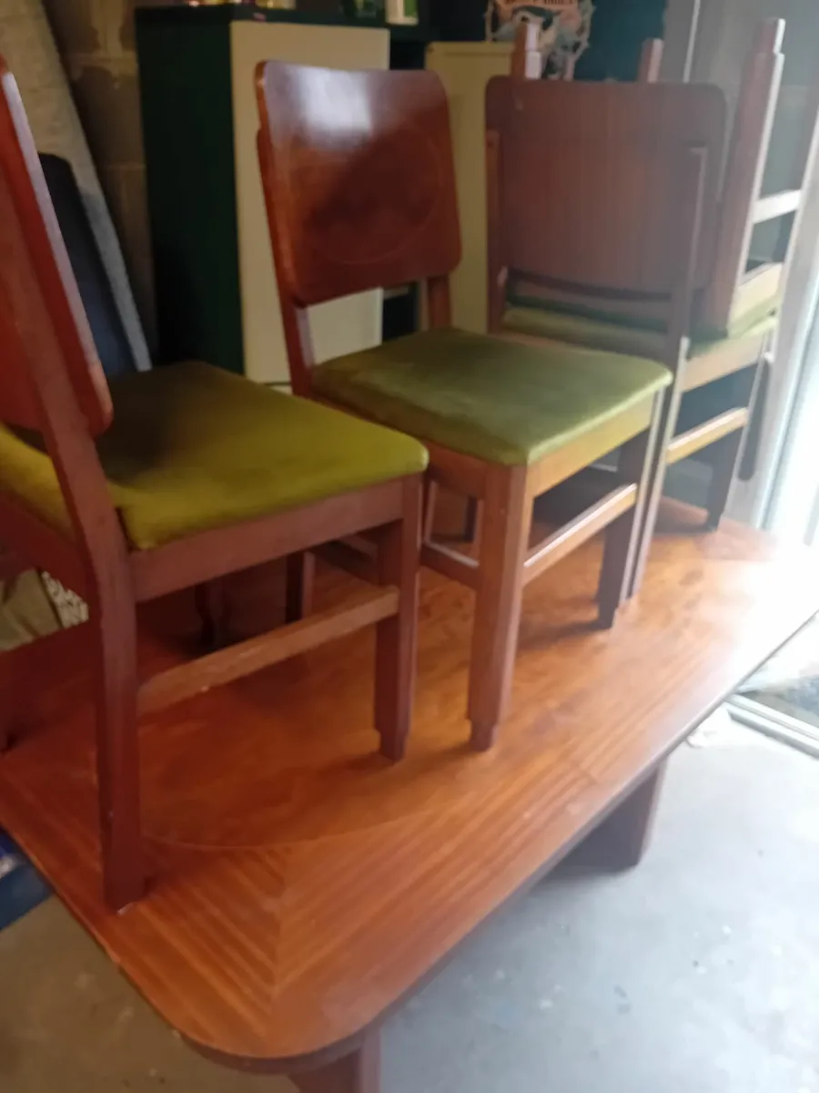 Kitchen Table and Chairs