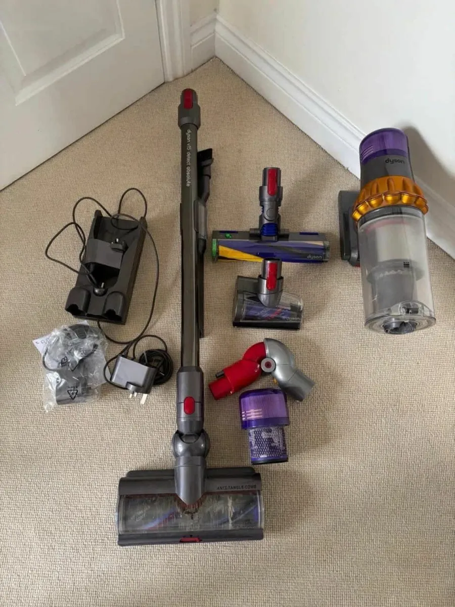 Dyson V15 Detect™ Absolute Cordless Vacuum Cleaner - Image 4