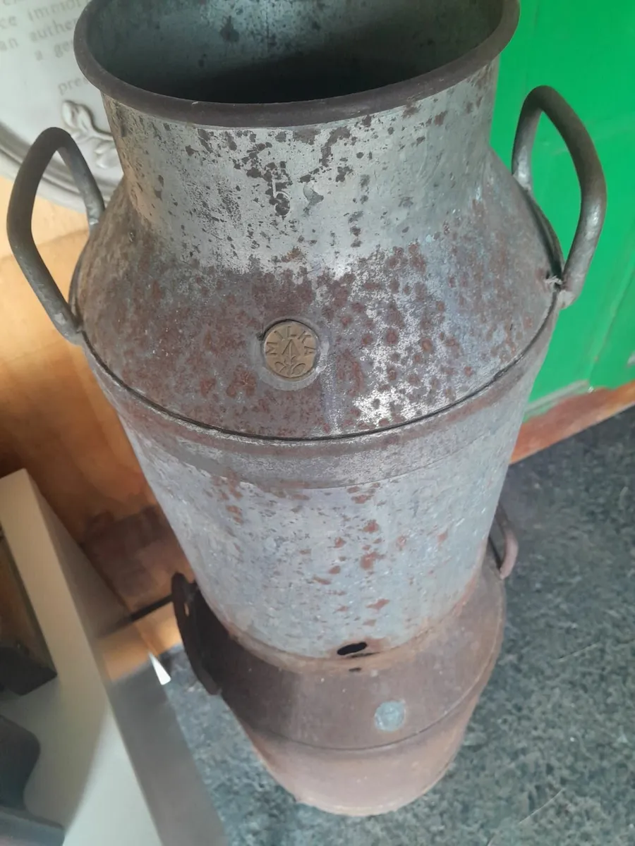 Two vintage steel milk cans - Image 3