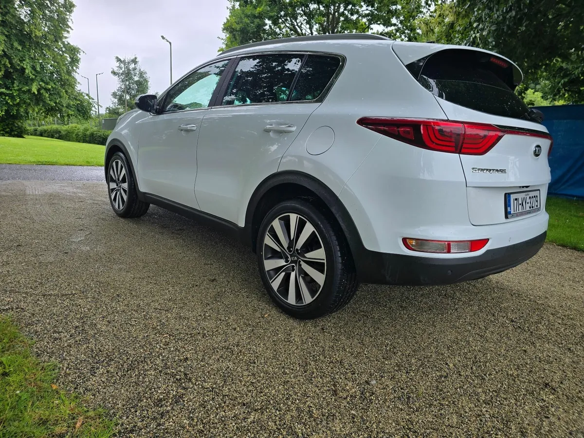 2017 Kia Sportage 1.7 Diesel  (HUGE  SPEC) - Image 4