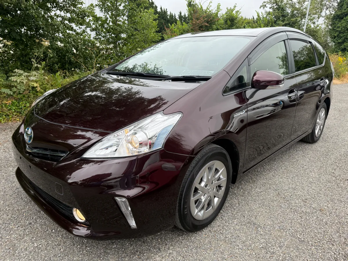 Toyota Prius 7 seats, 67800km!!! - Image 2