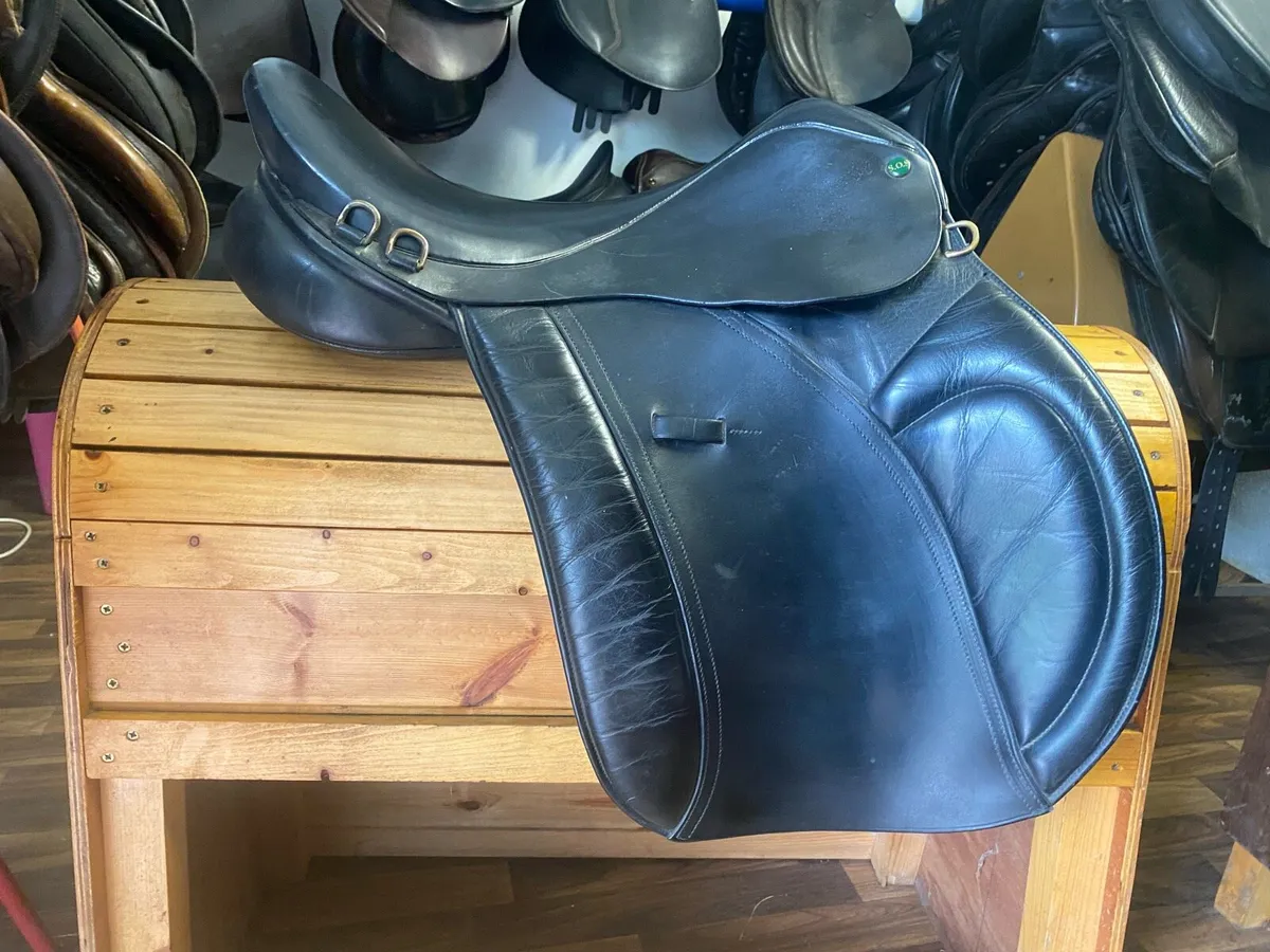 SOS black leather saddle suit high withers - Image 1