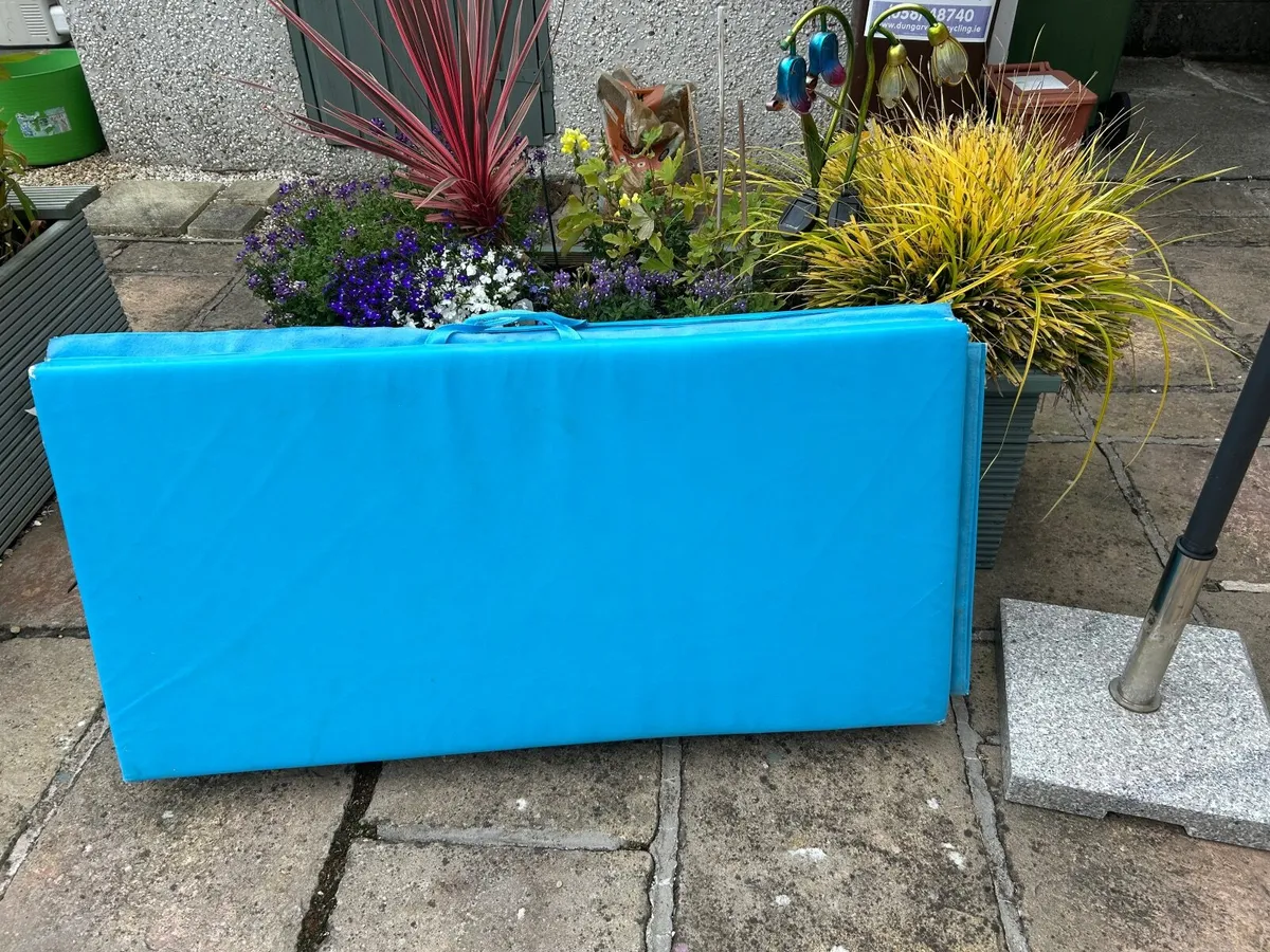Gymnastics folding mat - Image 2