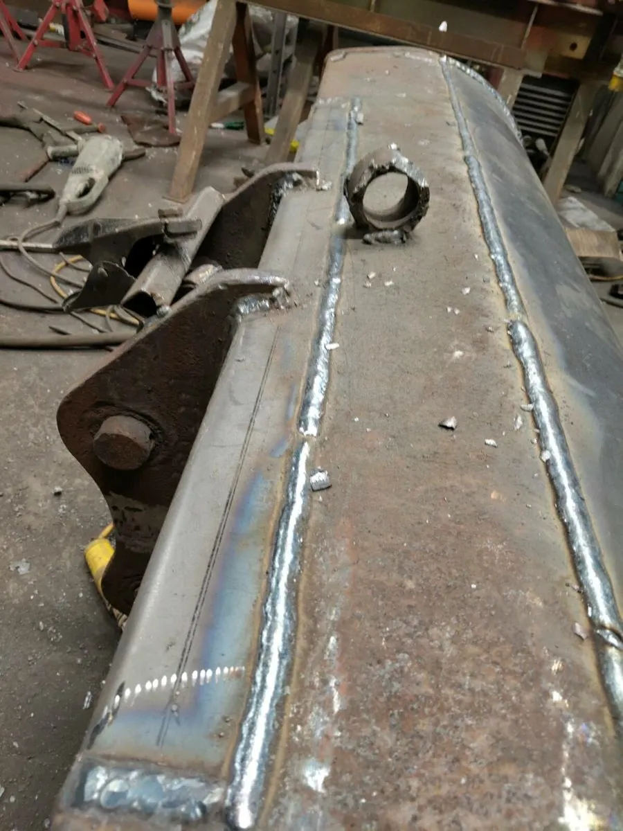 5 foot ditching bucket on 45mm pins - Image 3