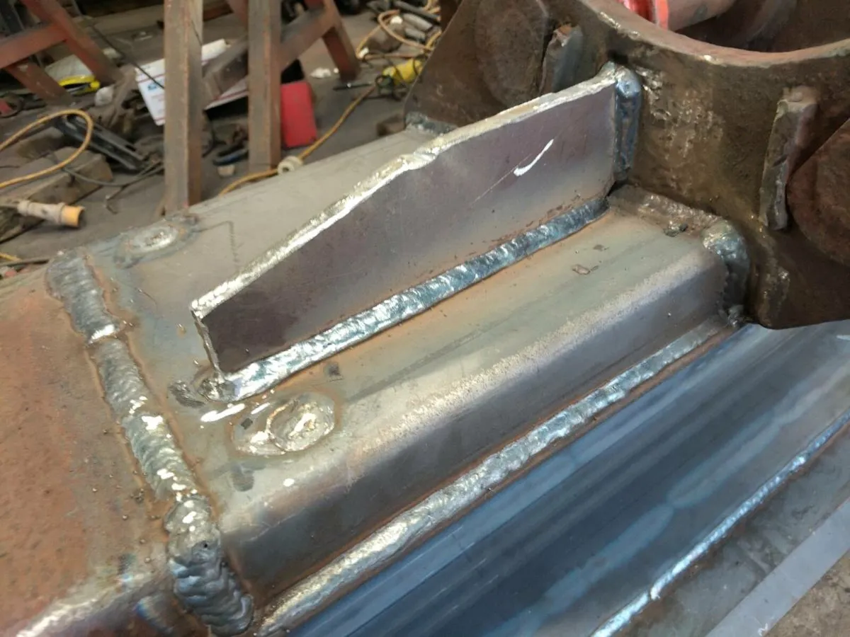 5 foot ditching bucket on 45mm pins - Image 4