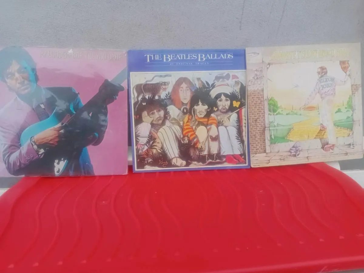 Records - Image 1