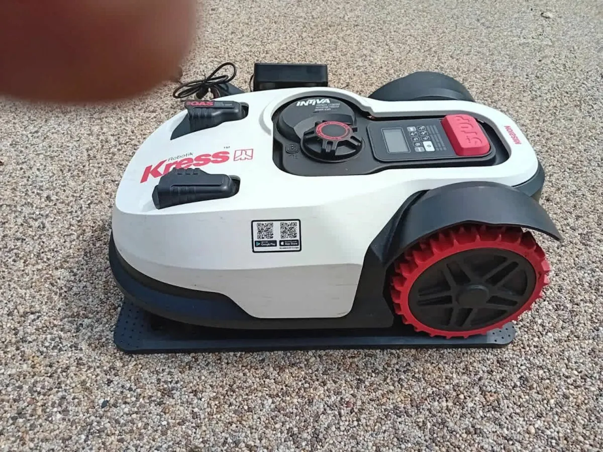Kress Mission KR123e Robotic Mower  up to 2500 Sq - Image 2