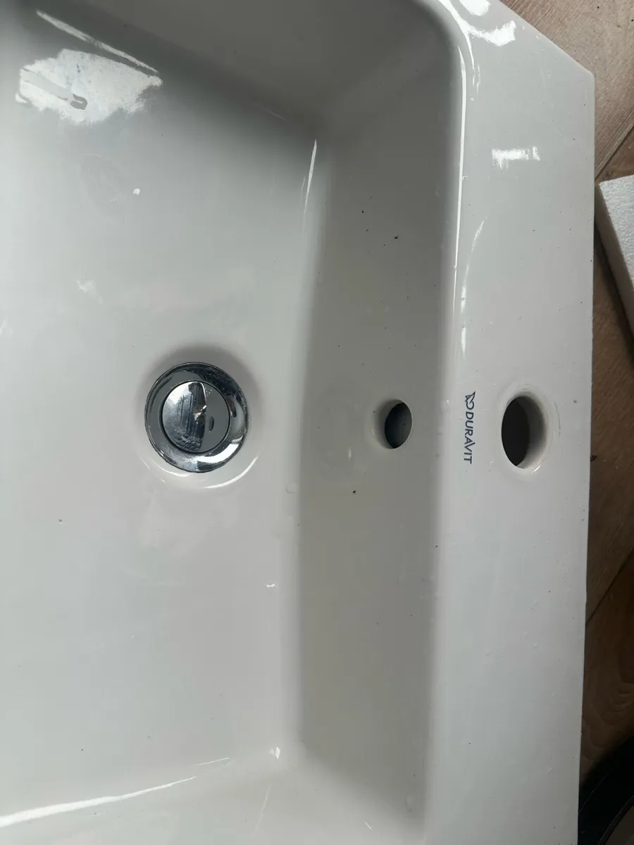 Durvait bathroom sink - Image 3