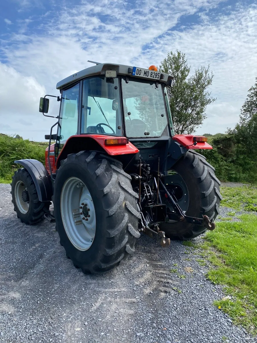 Massey Ferguson 4235 - Image 3