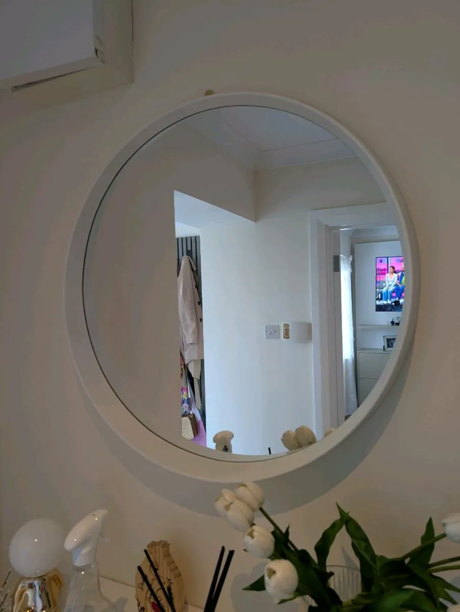 Mirror (Round White Mirror) 70cm - Image 4