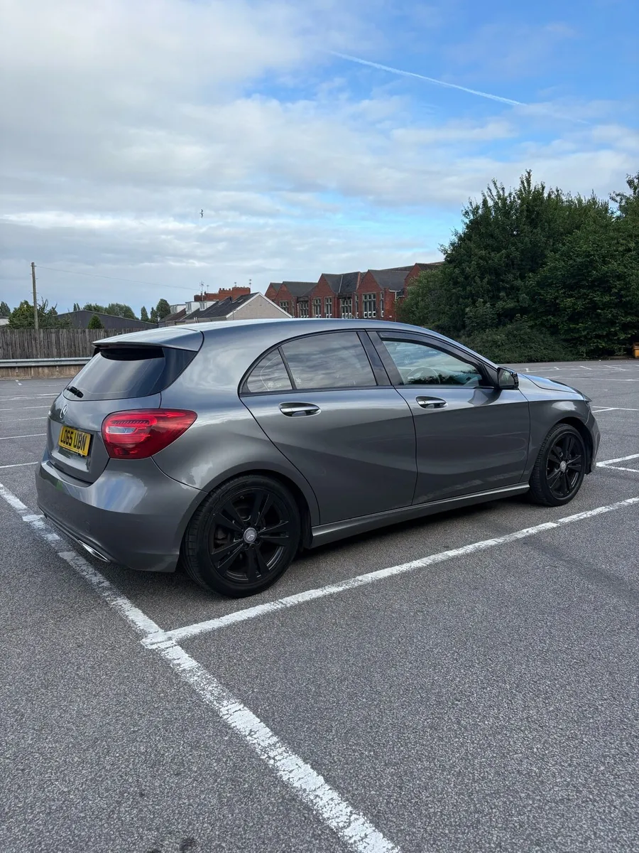 152 Mercedes Benz A-Class 5 Door - Image 3
