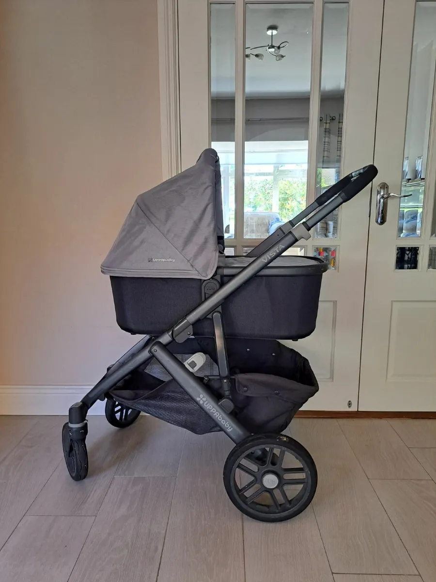 Uppababy vista buggy and travel system - Image 1