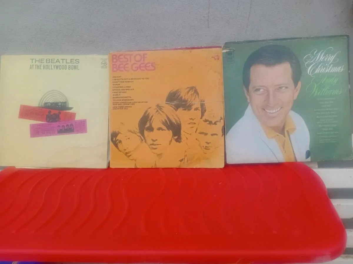 Records - Image 1