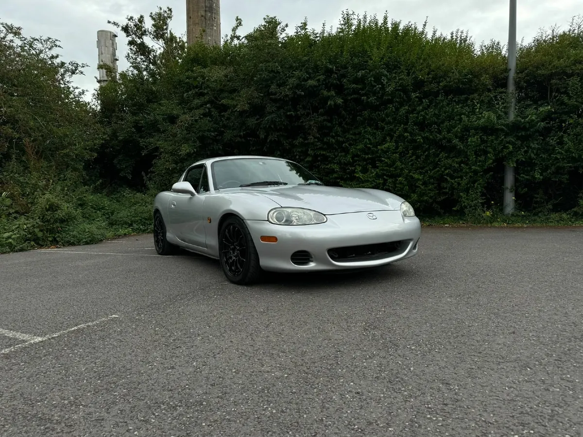 Mazda MX-5 2003 - Image 1