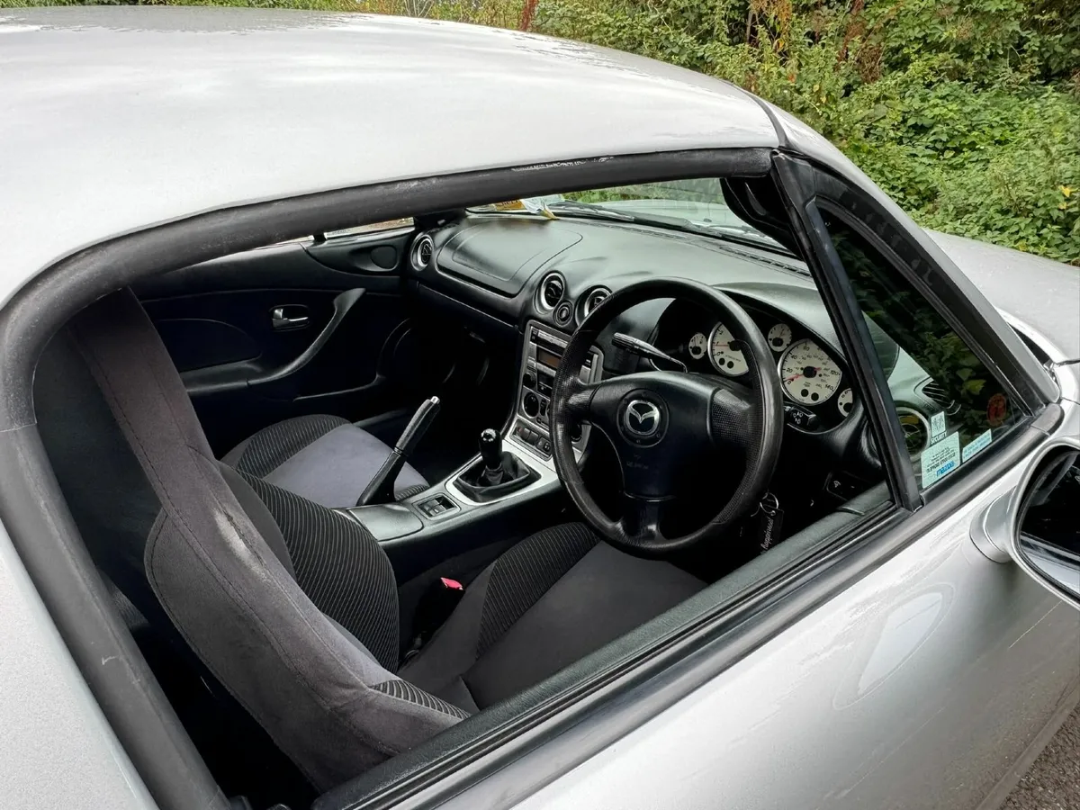 Mazda MX-5 2003 - Image 2