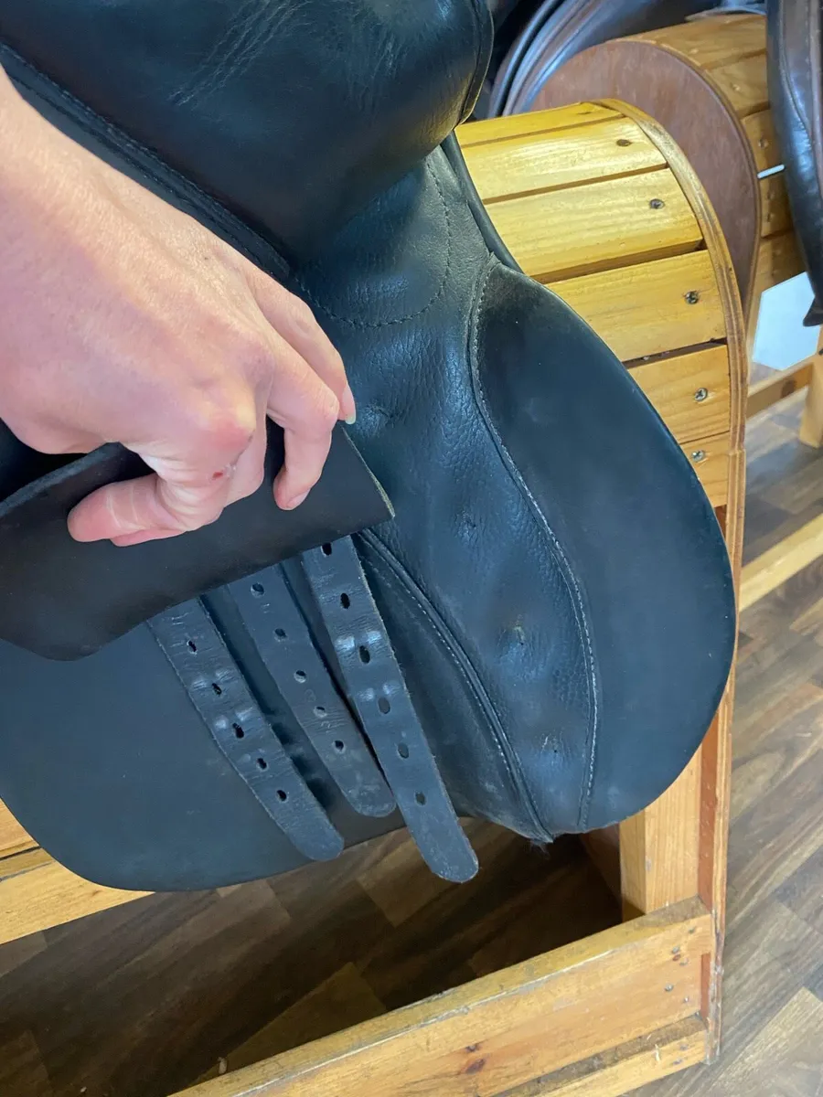 18” black Leather GP saddle - Image 4