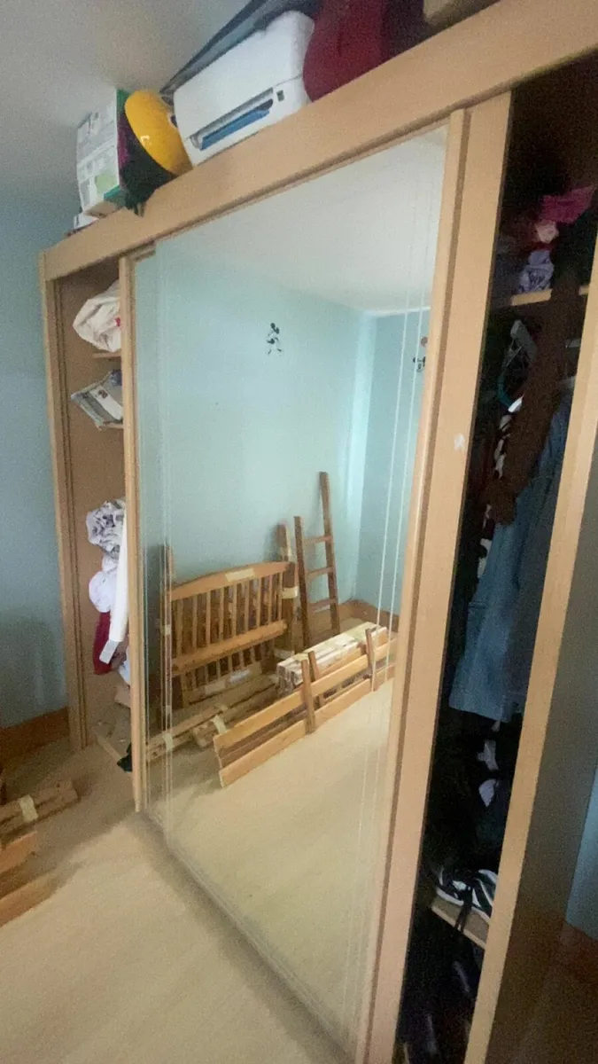 Double door mirrored Sliding wardrobe