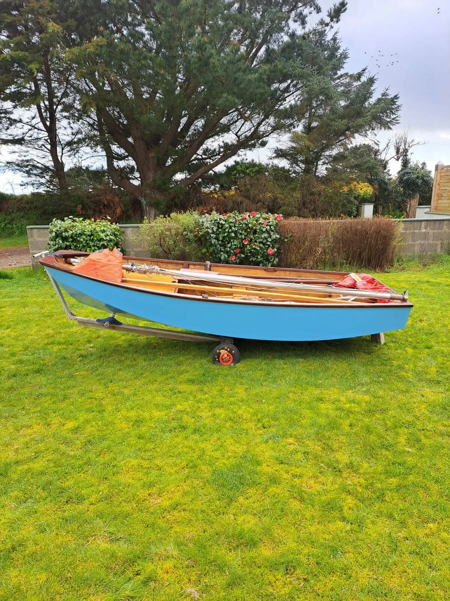 Mirror dinghy - Image 1