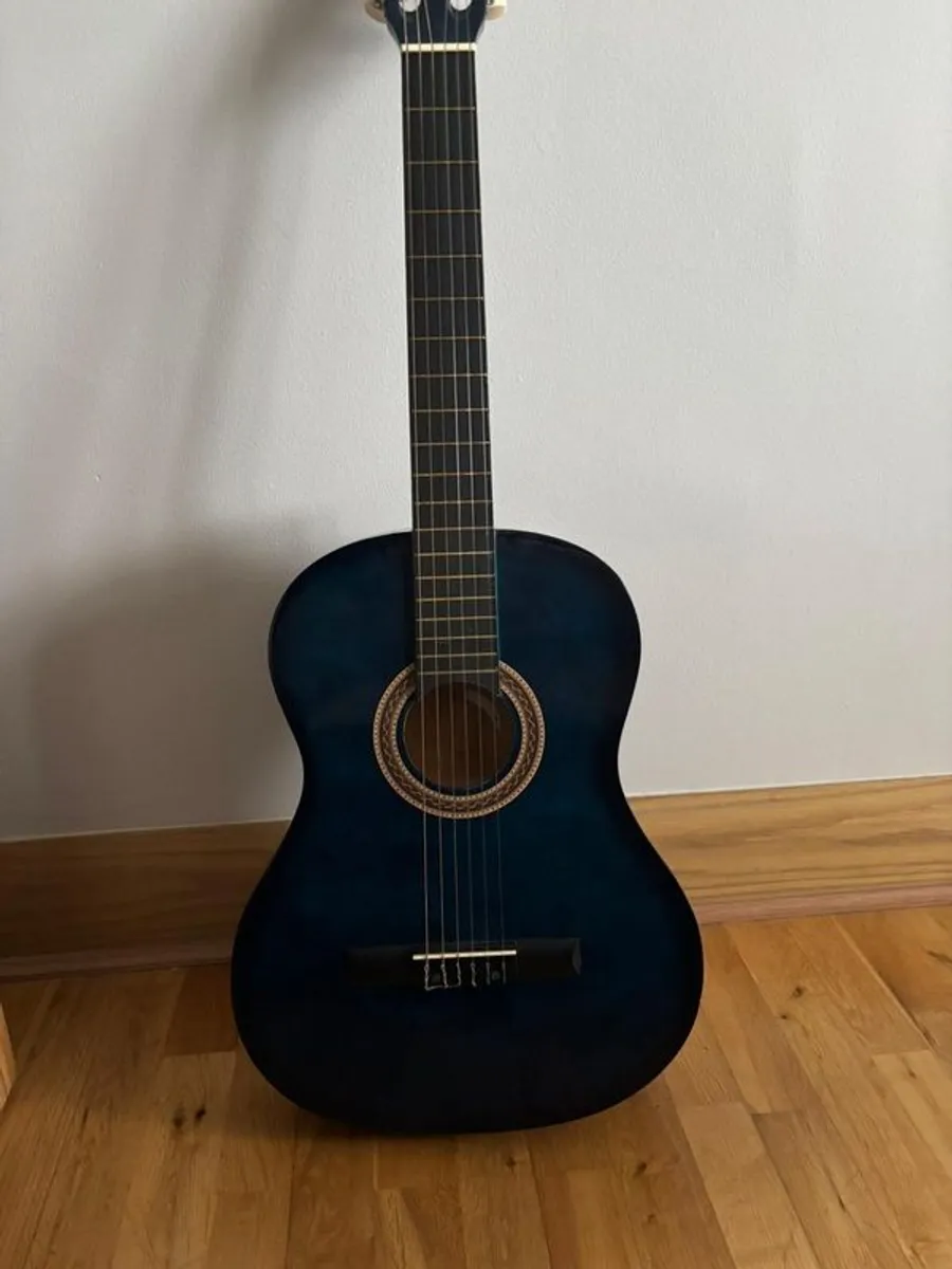 classic guitar and case - Image 2