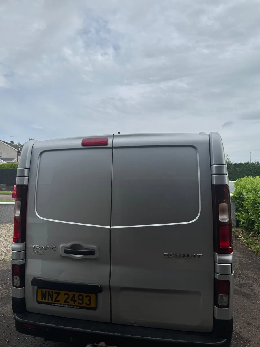 Renault Trafic sport 2016 - Image 3