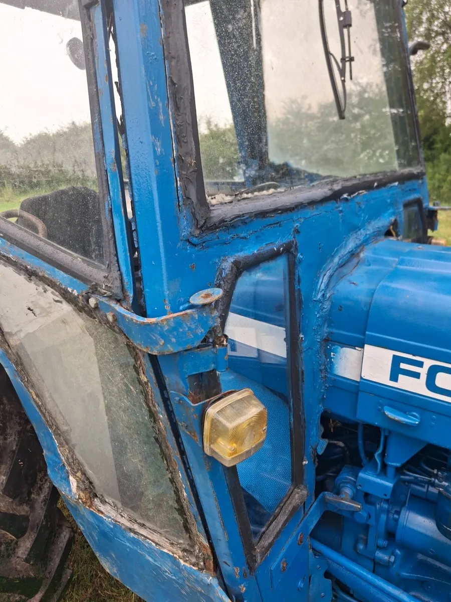 Ford 3600 - Image 2