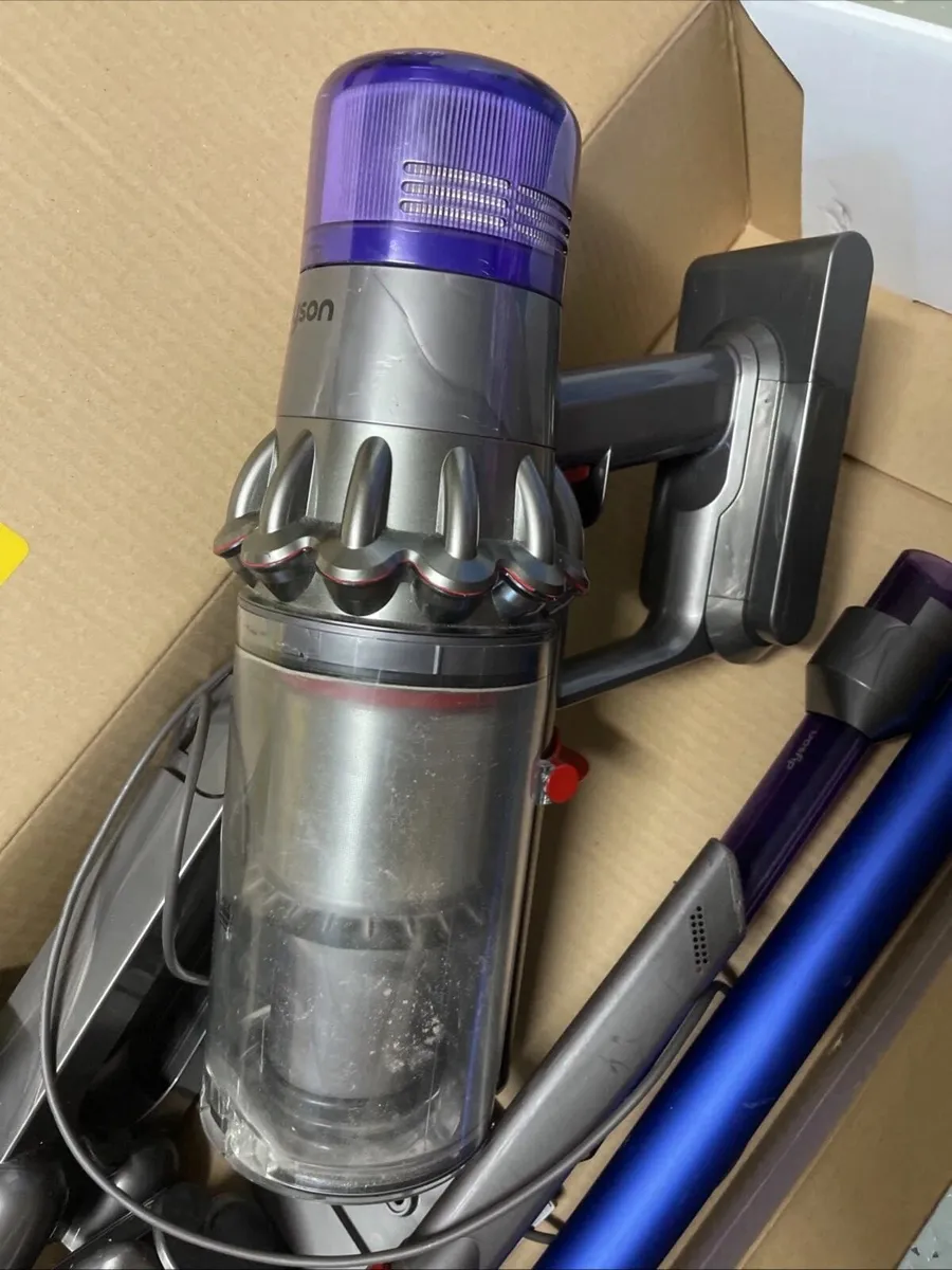 Dyson V11 Torque Drive+ Cordless Vacuum Cleaner - Image 3
