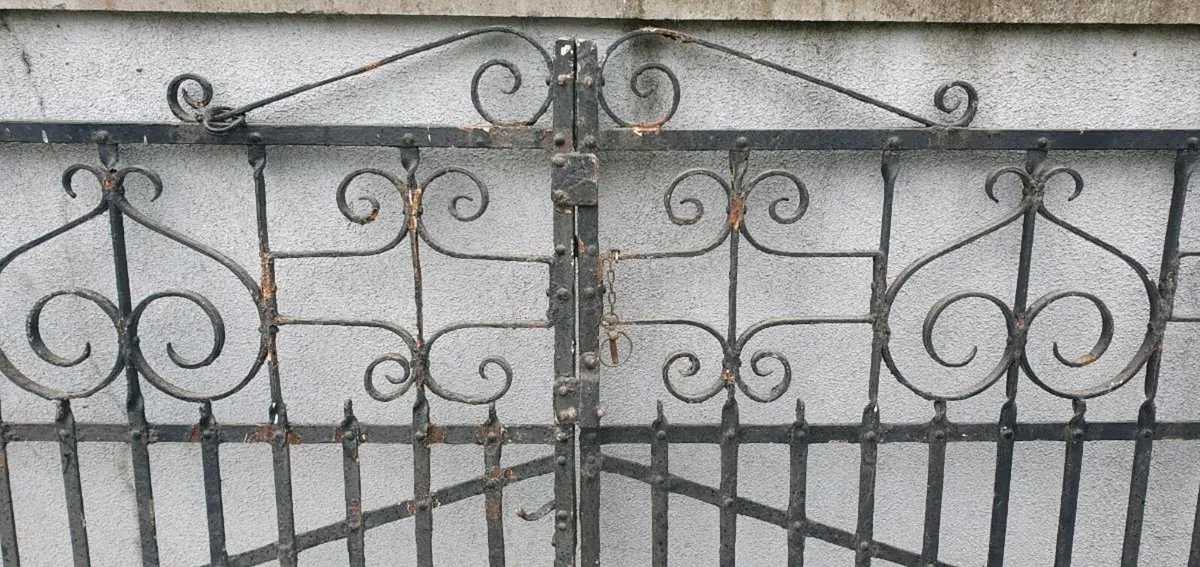 Gate - Image 4