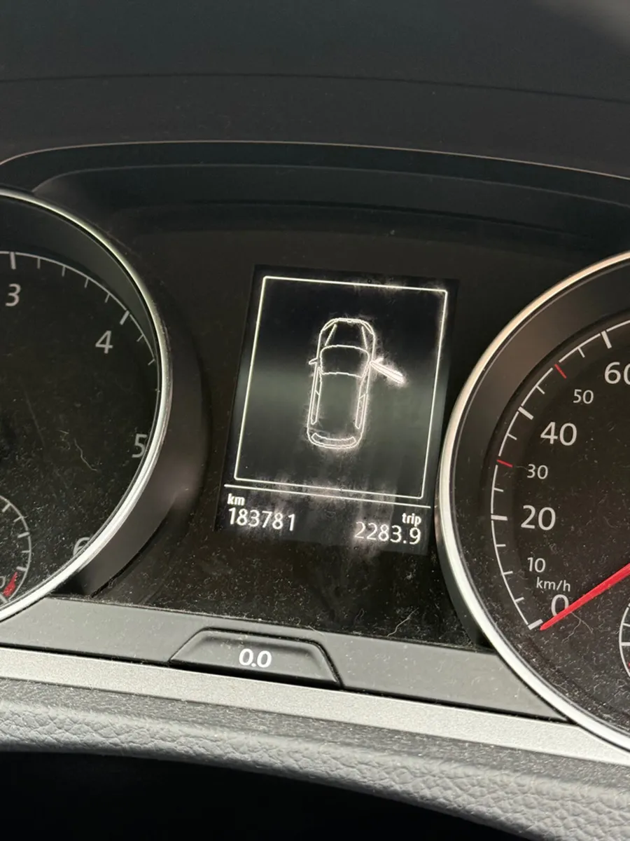 Car - Image 3