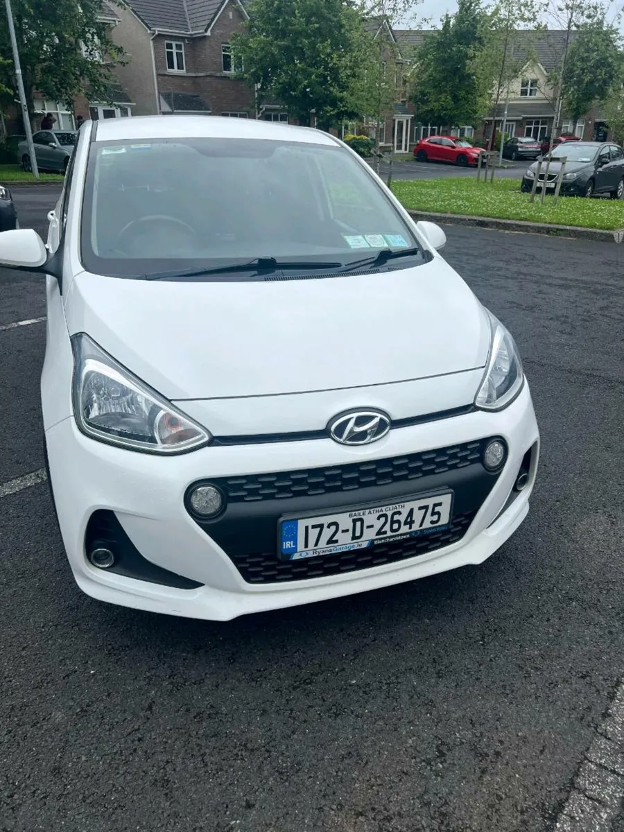 Hyundai i10 premium - Image 1