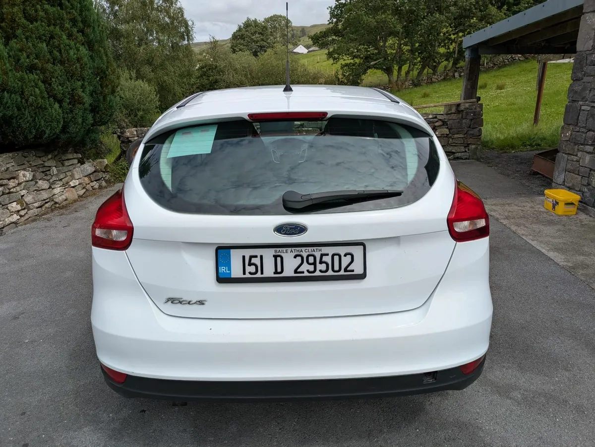 Ford Focus 2015 - Image 2