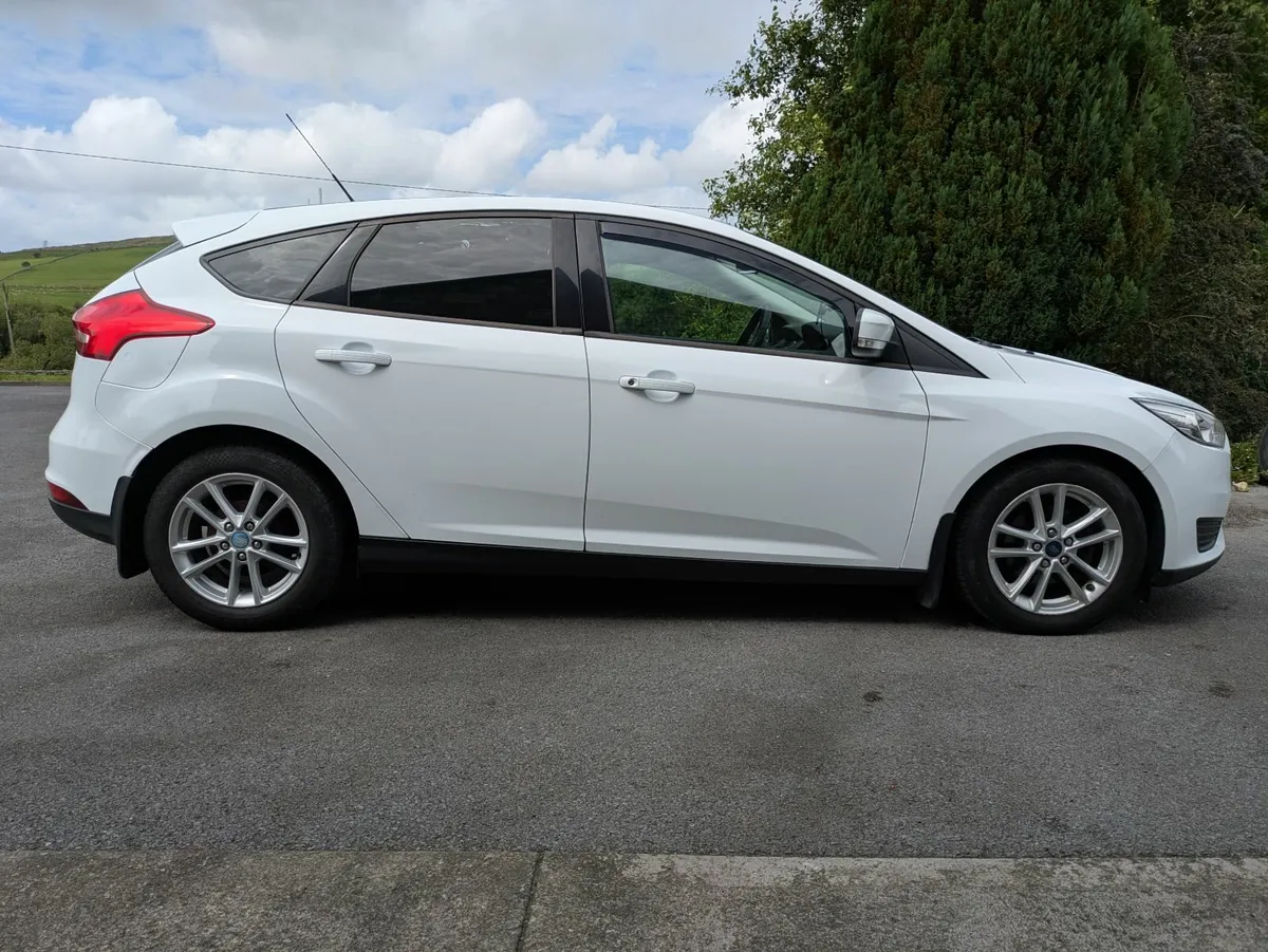 Ford Focus 2015 - Image 4