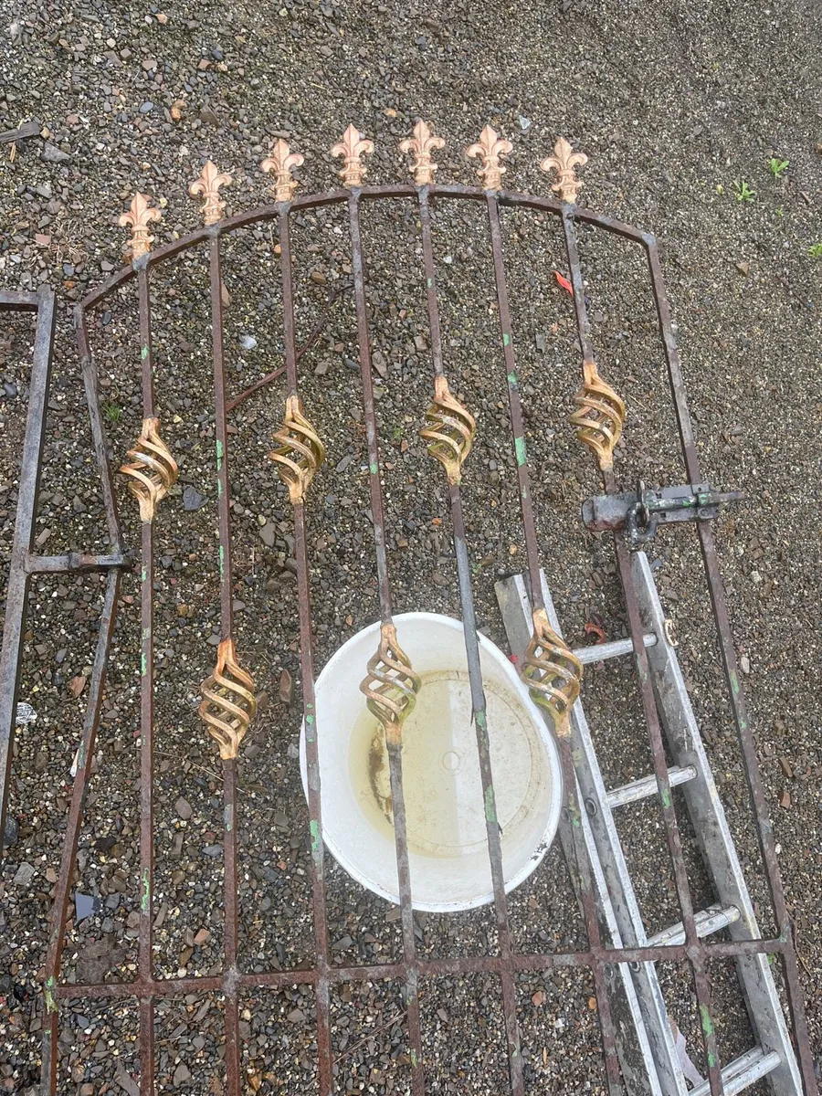 Gates - Image 4