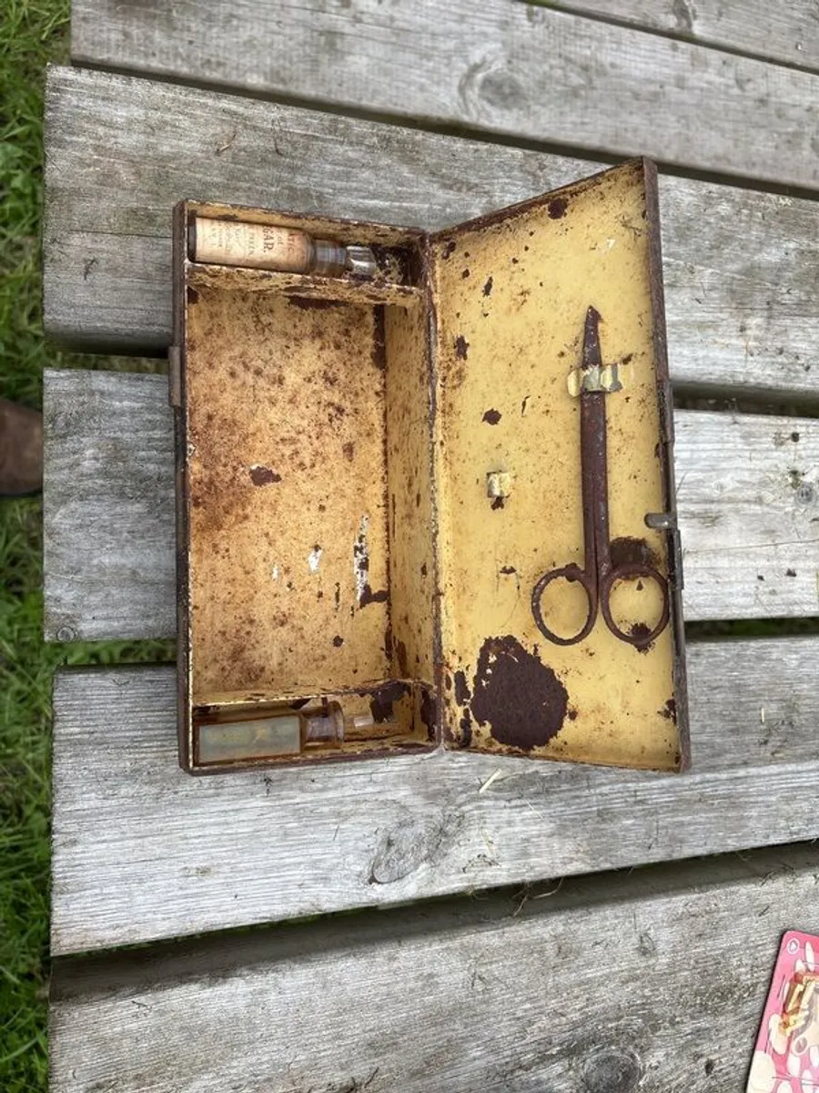 antique first aid box - Image 2