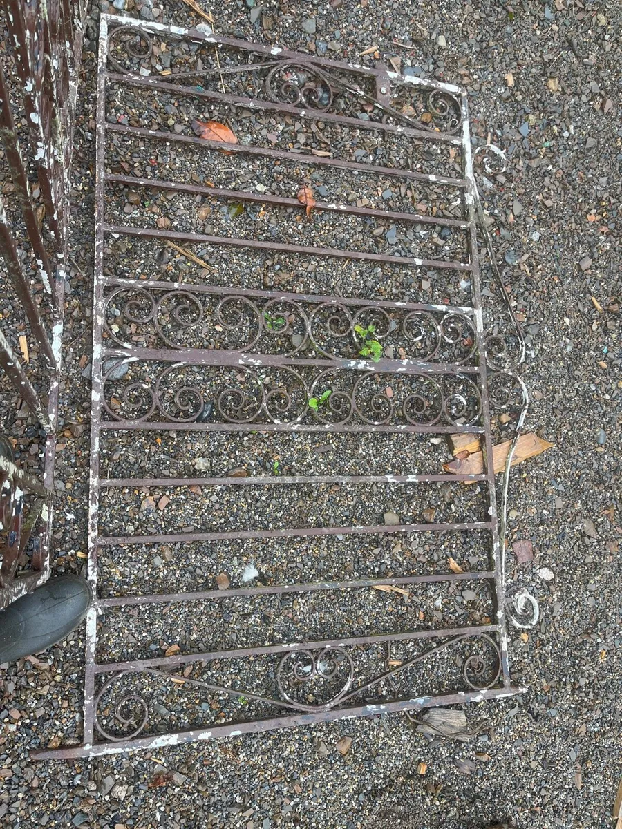 Gates - Image 3