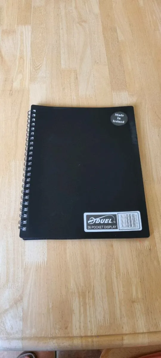 Folders with plastic sleeves - Image 2