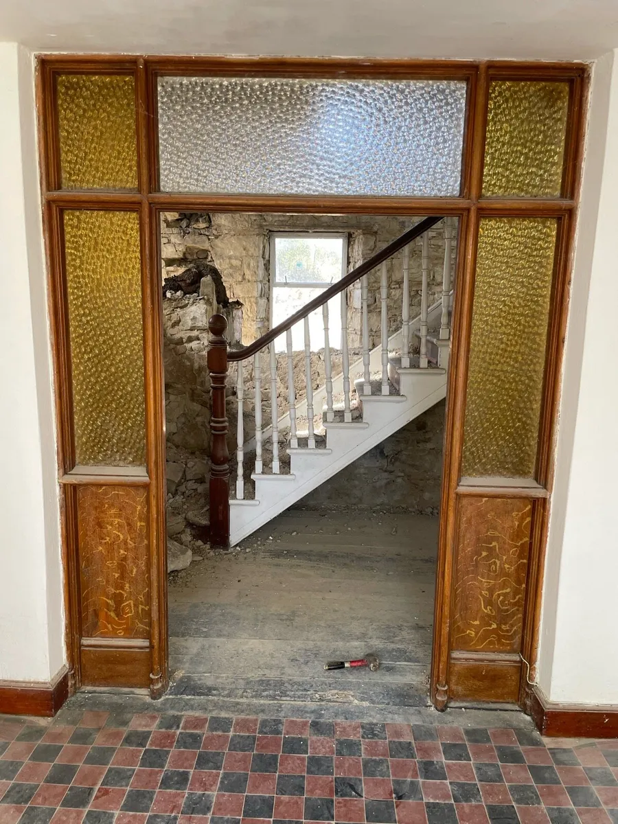 Double doors and frame - Image 3