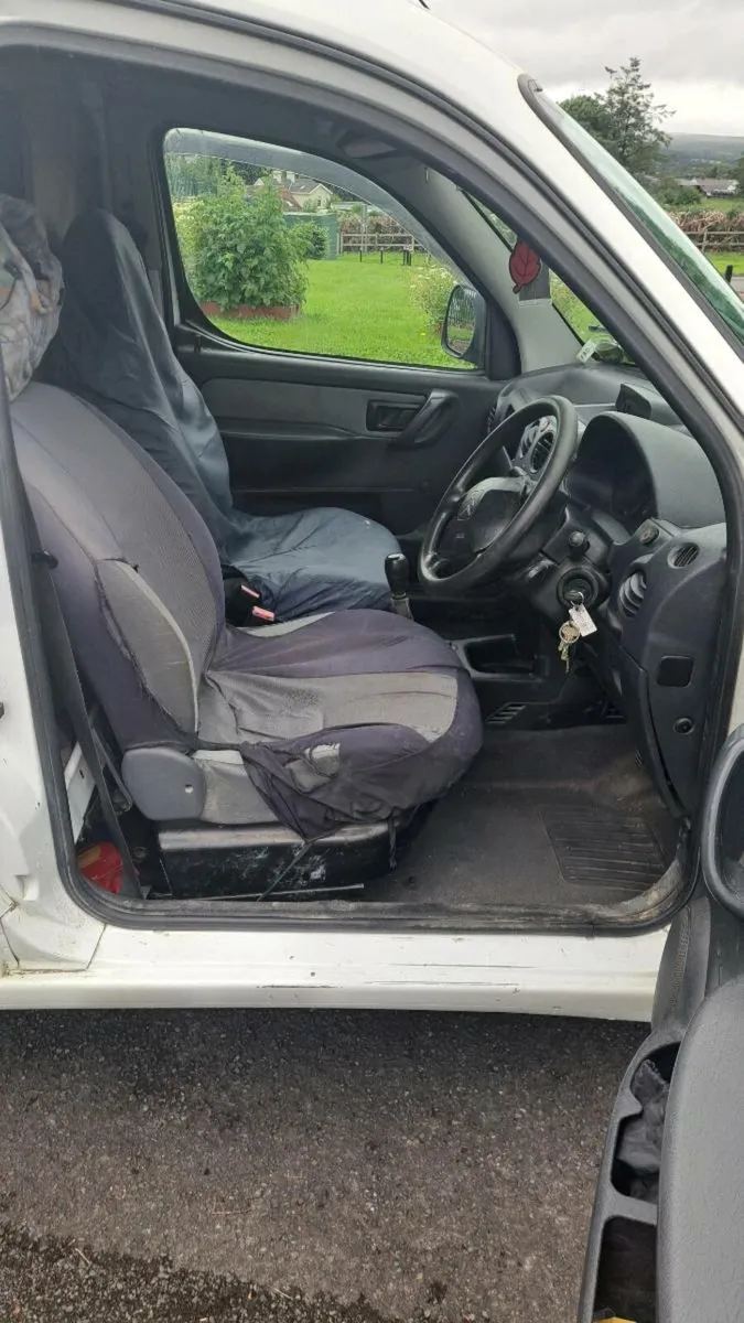 07citroen berlingo van - Image 4