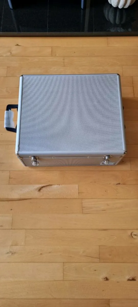 CD / DVD Case - Image 1