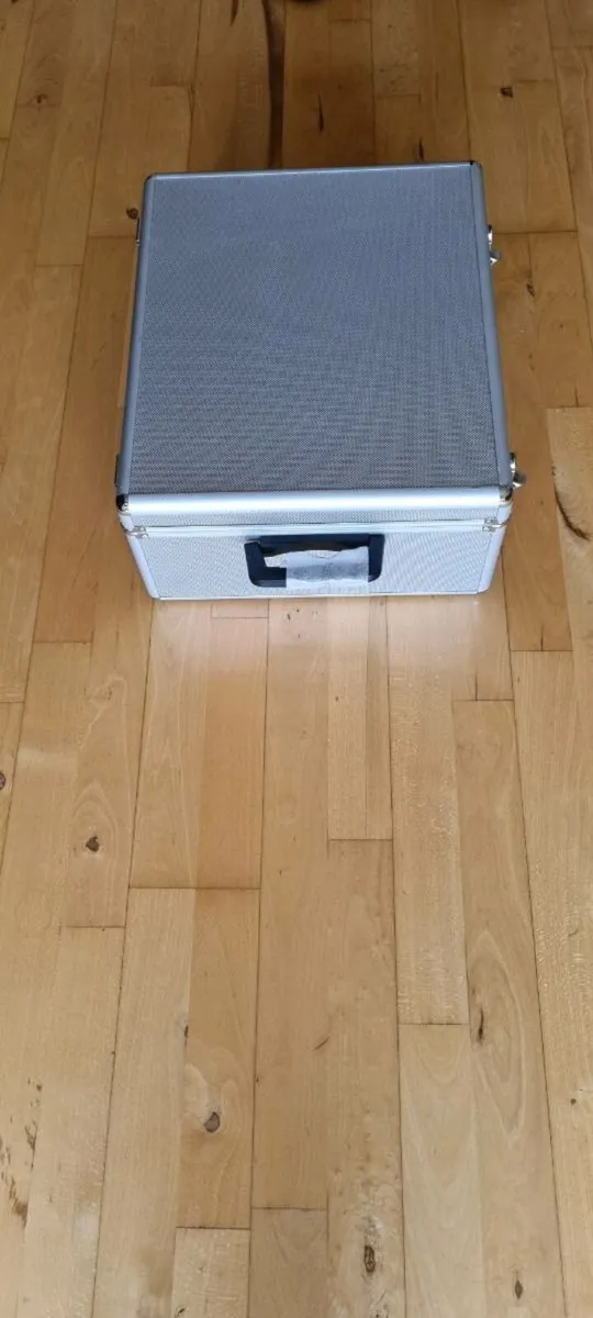 CD / DVD Case - Image 2