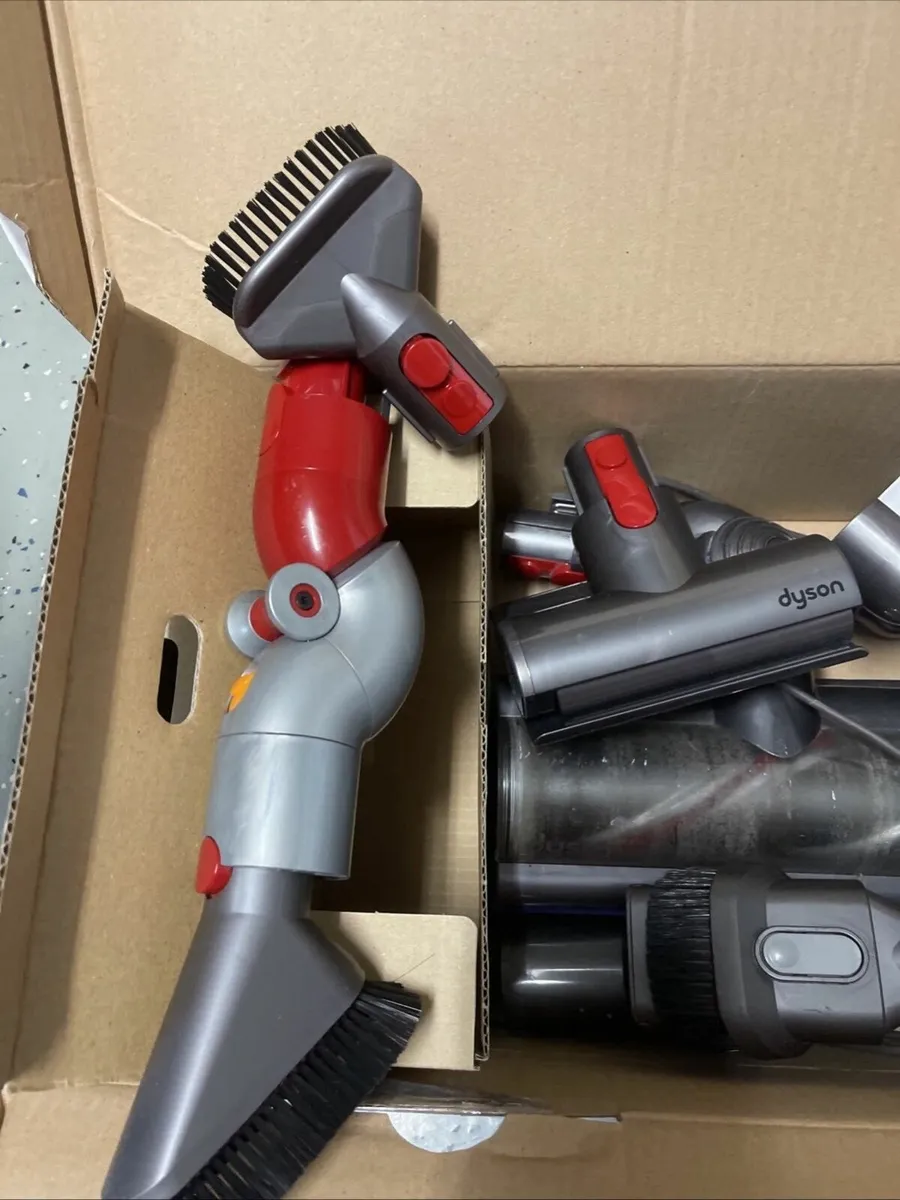 Dyson V11 Torque Drive+ Cordless Vacuum Cleaner - Image 4
