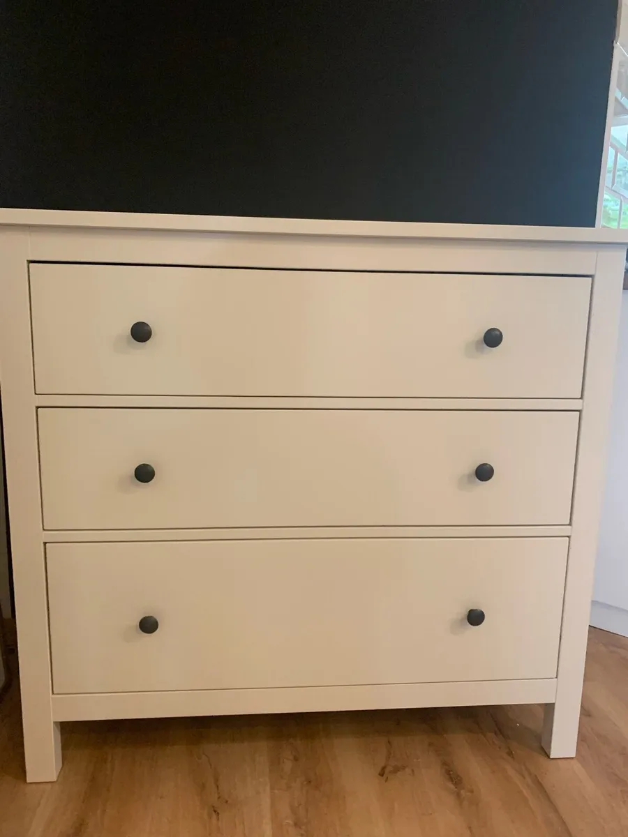Ikea hemnes chest of 3 drawers - Image 1