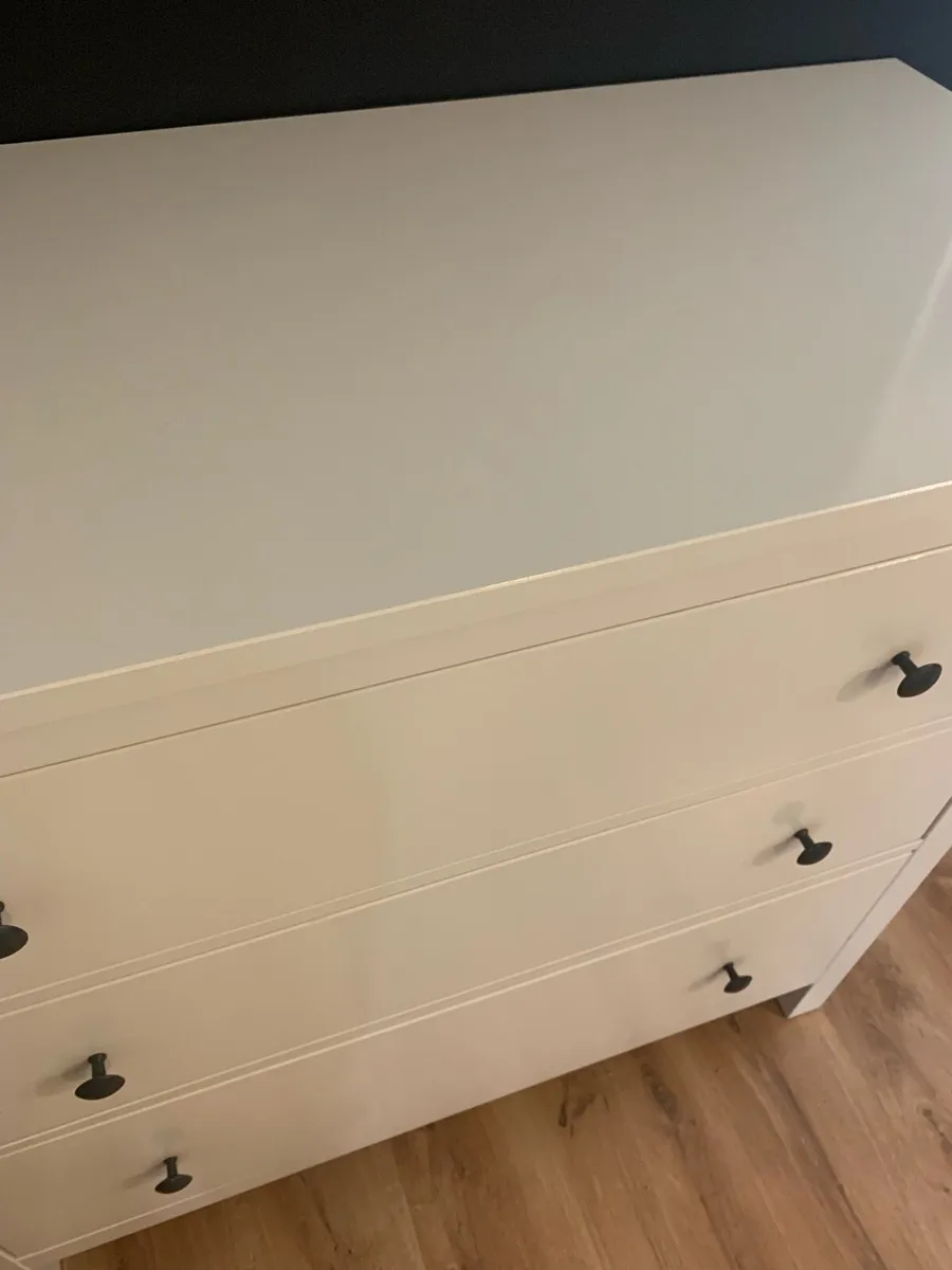 Ikea hemnes chest of 3 drawers - Image 2