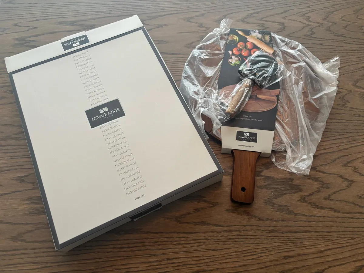 Newgrange Living Pizza Set