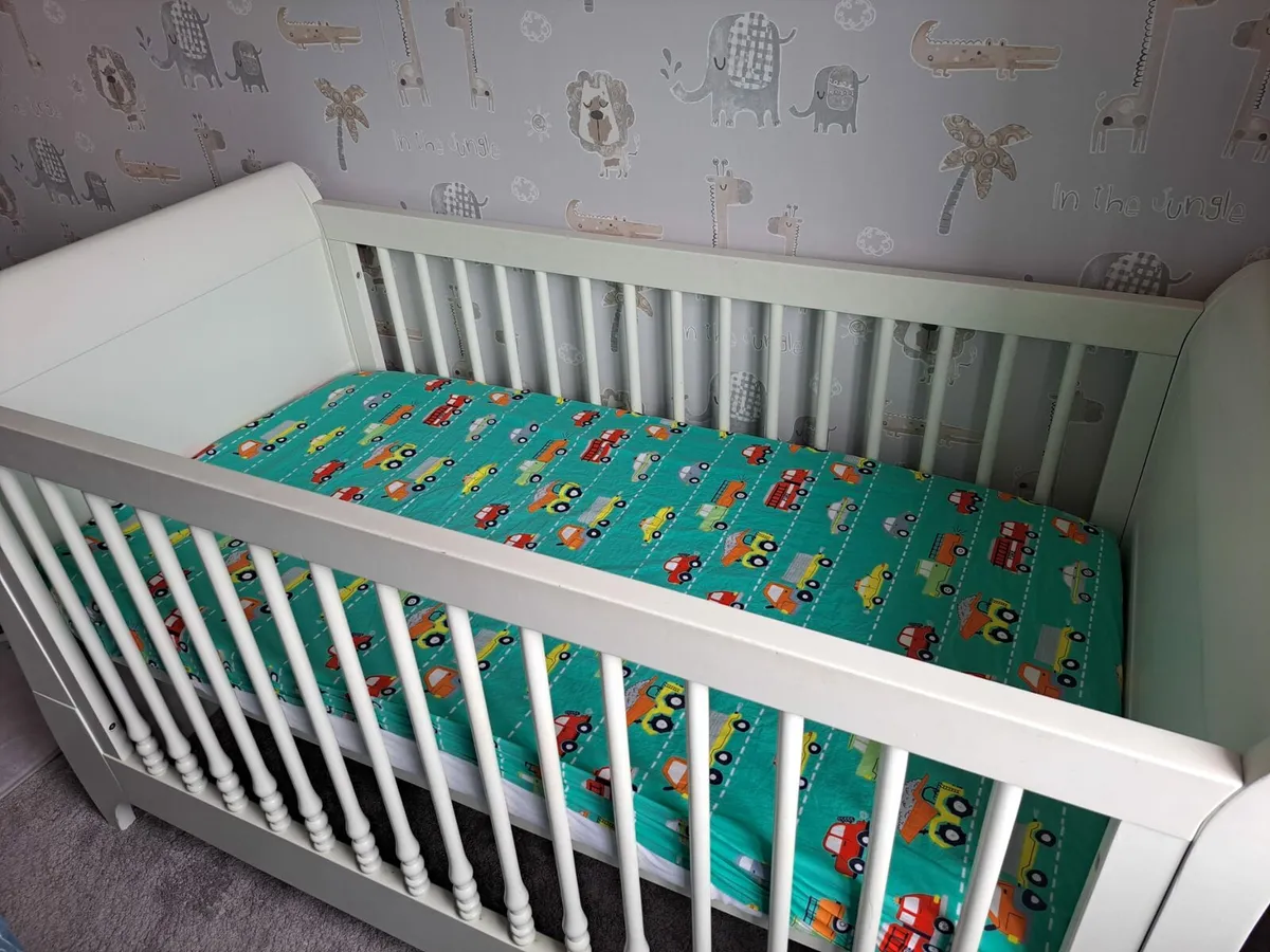 Mamas and papas cot bed and chico next2me - Image 2