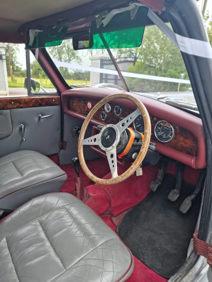 Wedding car - Image 3
