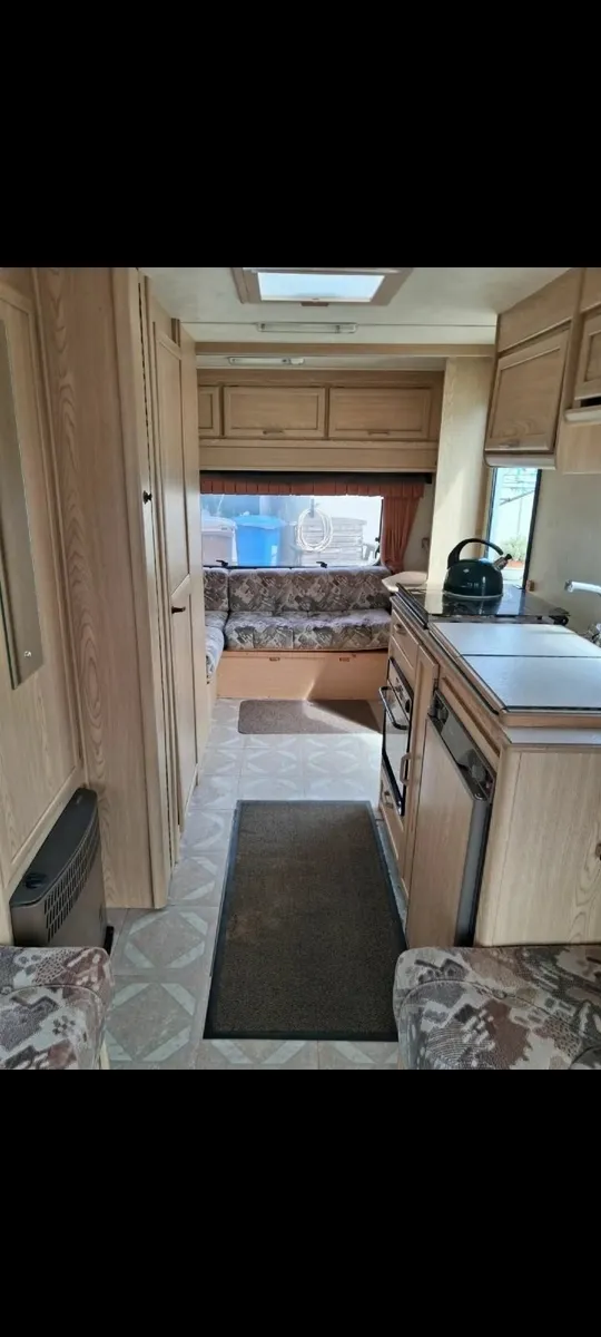 4 berth caravan - Image 2
