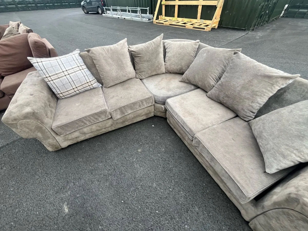 Sofa free grey corner Verona couch - Image 1