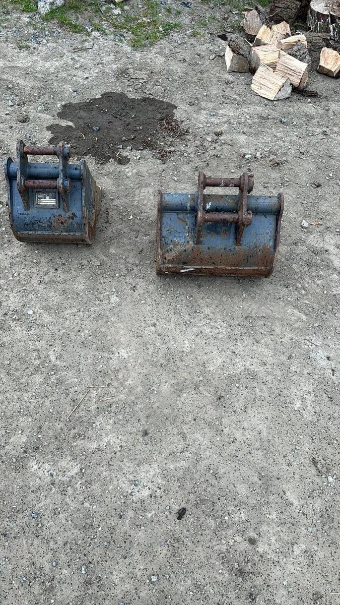 2 mini digger buckets - Image 2
