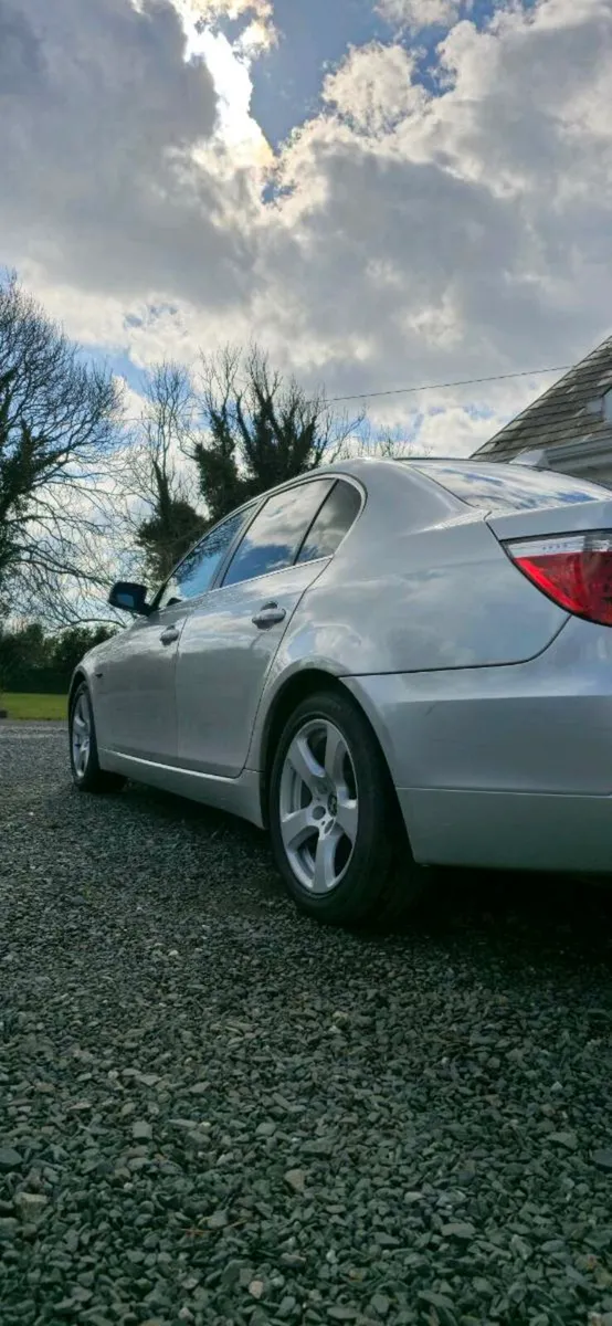 Bmw 520 - Image 2